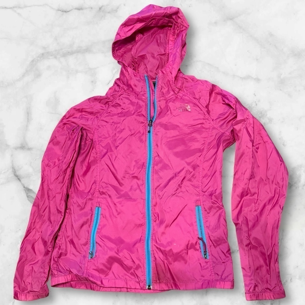Women’s North Face wind breaker jacket size M